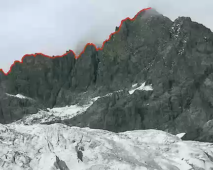 000 Le 7/07, massif des Ecrins: ascension du Pic du Glacier Blanc, 3525 mètres par l’arête sud, AD,