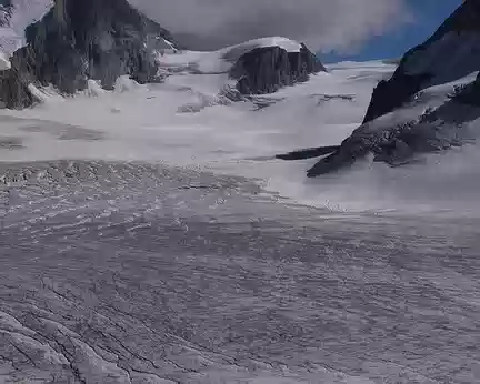 052 Le glacier du Mont Collon où s’est effondré un pont de neige sous mes pas