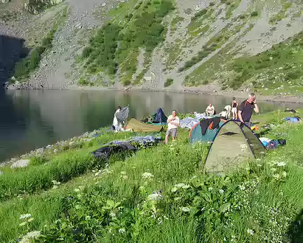 16 Camp au lac de Crop
