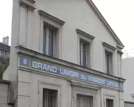 PXL025 Façade de l'ex-lavoir du marché Lenoir, rue de Cotte