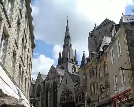 PXL008 cathédrale de Guingamp
