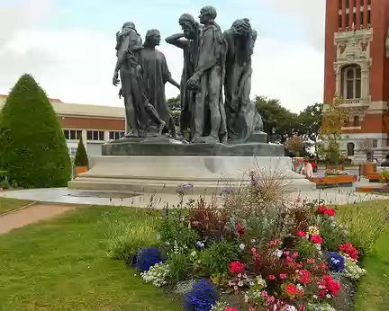 PXL062 Les Six Bourgeois de Calais, monument en bronze d'Auguste Rodin inauguré en 1895.