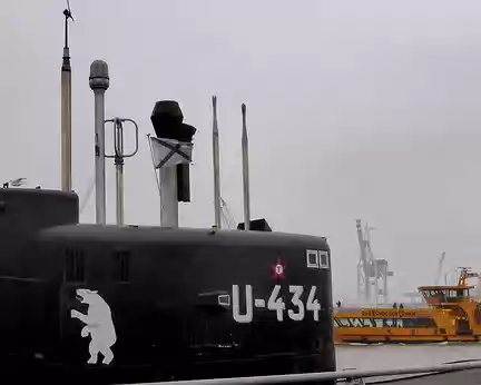 PXL084 Tiens, un U-Boat ?