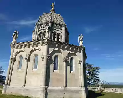 PXL062 La Chapelle Notre-Dame-de-Provence (1875) érigée en haut de la citadelle