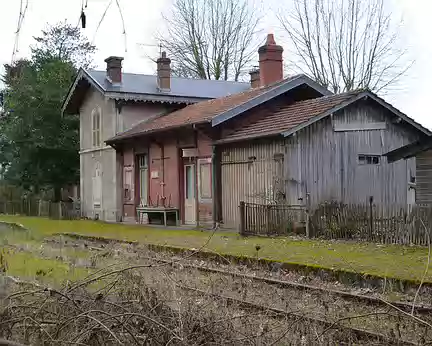 P1030811 Ancienne gare de Vitry-aux-Loges
