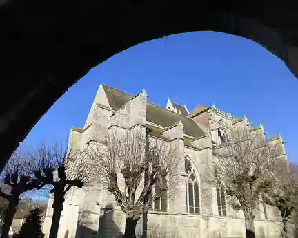 P1180447 Eglise de Saint-Sulpice-de-Favières, gothique flamboyant, XIIIè s.