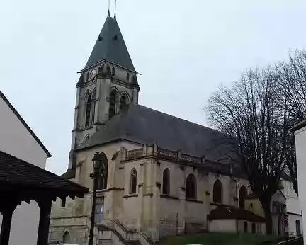016 L’église Saint-Leu-Saint-Gilles (XII et XVème siècles) sur la butte des Ormeaux à Thiais. Classée monument historique