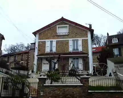 004 Maison en pierre meulière sur les hauteurs de Villeneuve-Saint-Georges