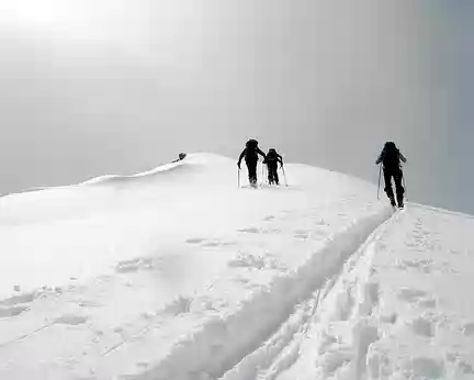 027 Kirchkidar, arrivée au sommet à skis (3800)