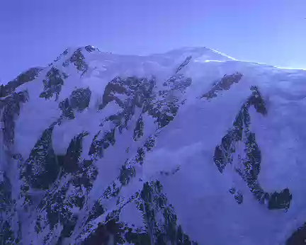 003.jpg Le versant Brenva du Mont Blanc, exploré par Graham Brown, F. S. Smythe et Alexander Graven.