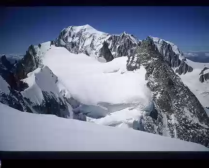 020.jpg Le Mont Blanc et des conditions météo parfaites : soleil, pas de vent.