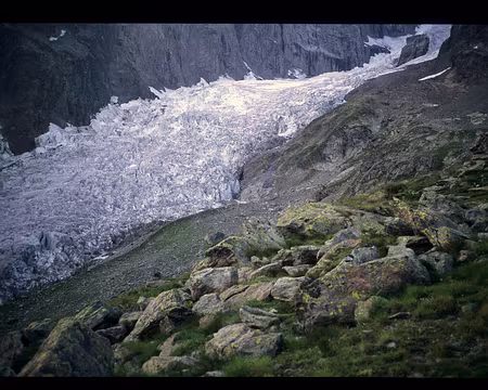 008.jpg Le glacier du Brouillard le 22/08: Val Veny 17h. Refuge Monzino, 2561 mètres, 19h.