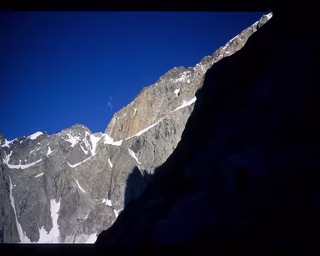 021.jpg Punta Baretti, col Emile Rey, arête du Brouillard, Pilier Rouge du Brouillard.