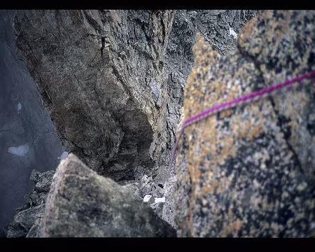 038.jpg Attaque 7h30. Pointe Gugliermina, 3893 mètres, 13h40 (PG)-13h50 (JFM).