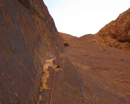 014 Vue d’ensemble de ce dièdre.