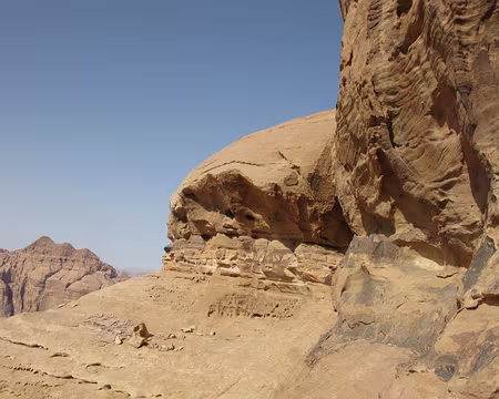 037 Aussi peu engageant à gauche.