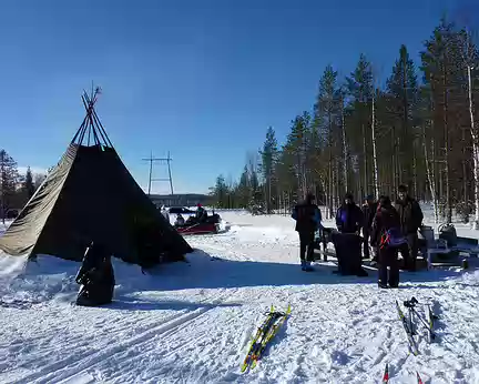 054 Tipi pour ce ravitaillement grand luxe