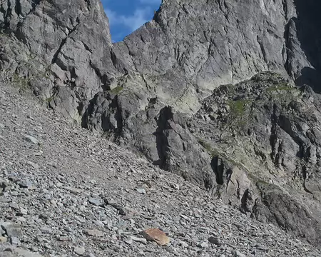 002 Vue de l’éperon de la pointe Gaspard qui descend très bas dans le pierrier.