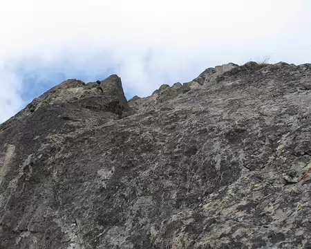 013 Dalles en 6a (cotation M. Piola).