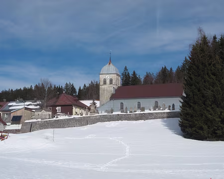 PXL045 Lamoura (qui'il faut traverser à pied)