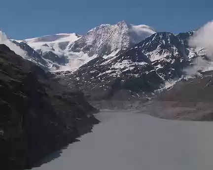 008 J3 : Le lac de la Grande Dixence avec en toile de fond la Serpentine et le Mont Blanc de Cheilon