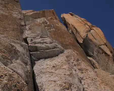 008 L6 équipé de 3 spits