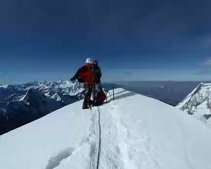 PXL012 3ème jour, vers 6200m, après une montée glaciale et presque entièrement nocturne, nous avons franchi la seconde partie raide