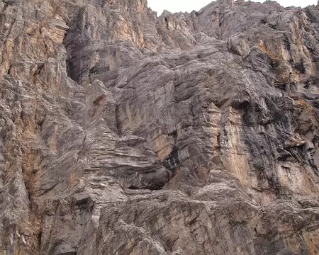 010 Fissures, cheminées, dalles
