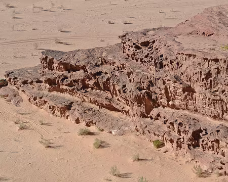 009 4X4 qui nous attend avant de regagner notre gite à Baït Ali