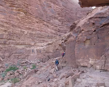 003 Y entrer au niveau du verrou où s’engagent Véronique et Claude