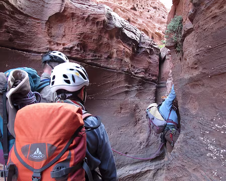 008 Mini canyon et un court passage en 3c