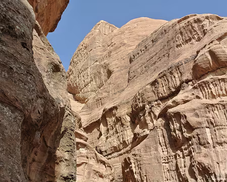 035z68 “Montée magique. Premiers battements de cœur dans l’air léger”