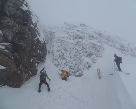 PXL002 Il y en a qui bossent pour équiper le parcours
