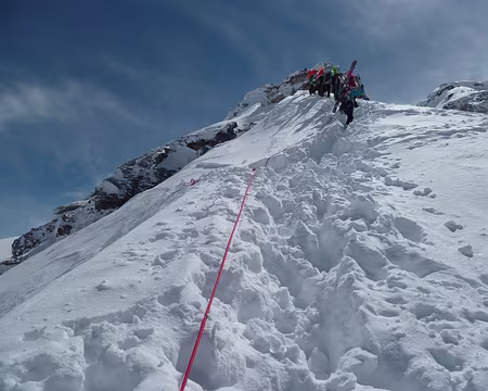 PXL023 200 mètres de corde fixe monté la veille par les bénévoles