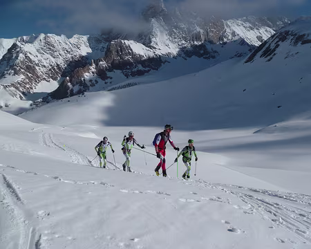 PXL038 Départ Pralognan 8h, 1er passage refuge 9h15. Merci à la météo de la course, prévisions tip-top!