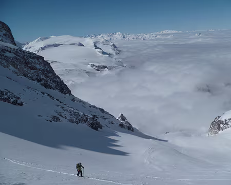 PXL040 Petite balade à la Grande-Casse en attendant que les coureurs bouclent leur périple. Excellentes conditions!