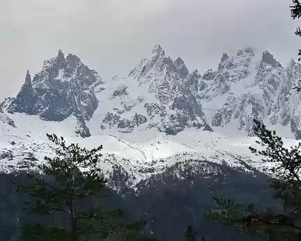 001 Les Aiguilles de Chamonix en conditions quasi-hivernales en mai 2013