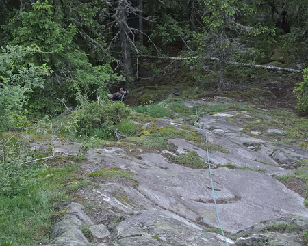 000 Première longueur de Corda Alpina . J-F. MOUGENOT, J. ISNARDI et M. RECULE, le 16/06. Départ 8h30. Rochers des Mottets 13h