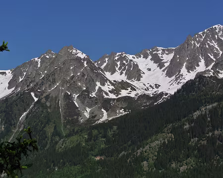 007 Vue sur la traversée La Flégère-Plan-Praz où l’usage de la raquette reste requis