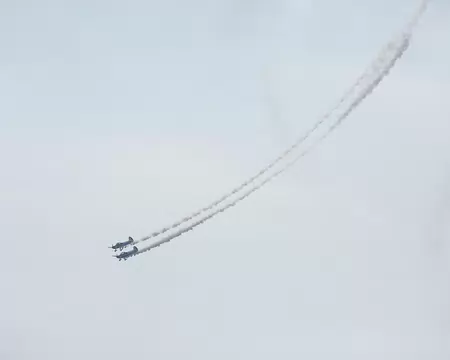 FM9A7895 Démonstration de la patrouille de voltige « Captens » (Sur Cap 10, ce sont des français)