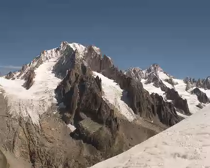 005 Aiguille d’Argentière et les glaciers du Chardonnet, du Milieu et des Améthyses