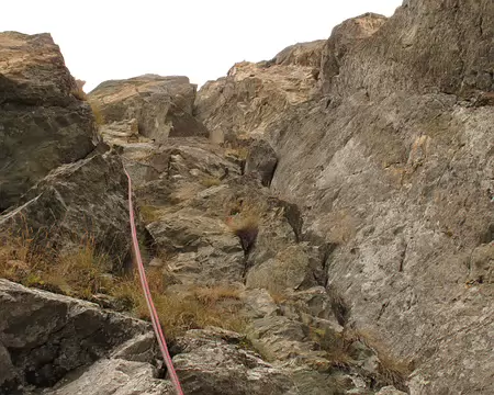 017 Poursuivre jusqu’à la base d’un petit surplomb