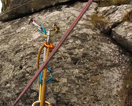 019 R2 équipés en spits de Ǿ 10 mm