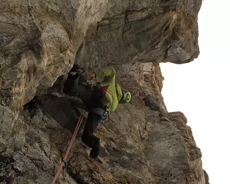 032 Protections rapprochées