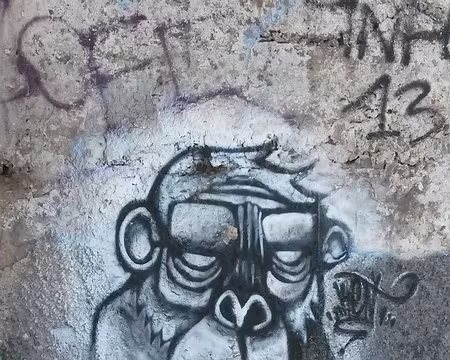 PXL023 Graffiti artistique sur une casemate