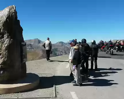 PXL024 Pèlerinage de motards au point culminant de la route la plus haute de France