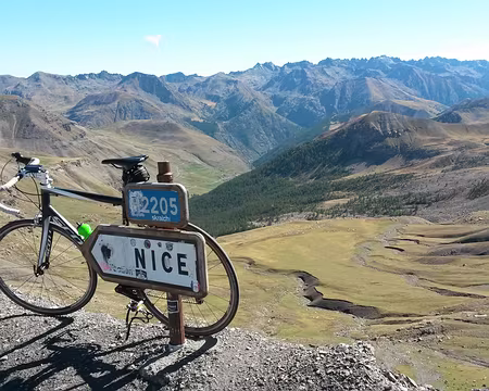 PXL030z112 Col de Restefond, 113 km pour Nice quand même. Ce ne sera pas pour aujourd'hui