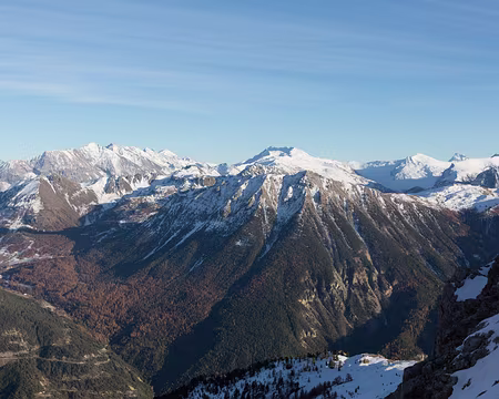 FM9A0243 A gauche, Montgenèvre, au centre, le Grand Glaiza, et à droite on voit pointer le sommet du Mont Viso