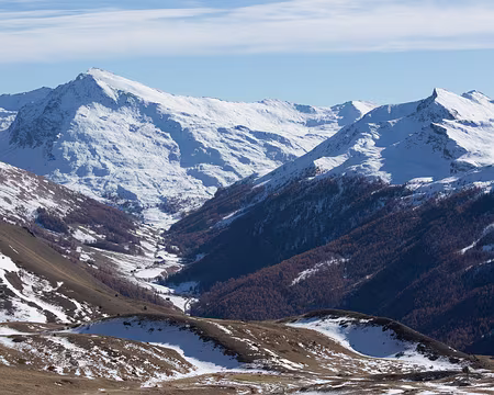 FM9A0743 Les Fonts, dominés par le Petit Rochebrune