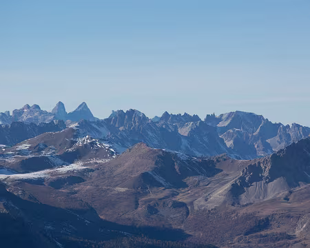 FM9A0851 Des Aiguilles d’Arves, à gauche, à la Pointe des Cerces, à droite